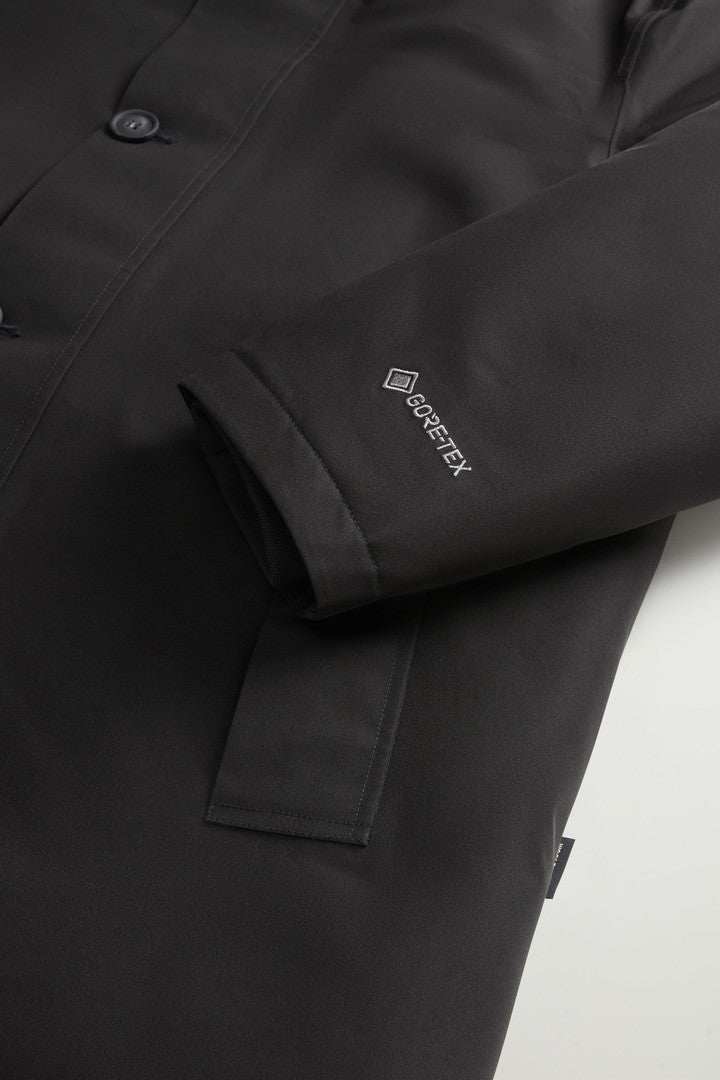 Waterproof Parka in Recycled Two-Layered GORE-TEX Fabric Black
